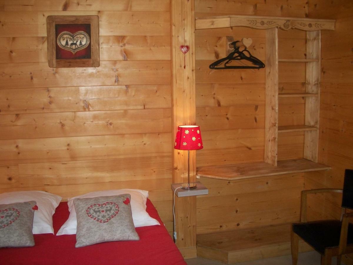 Chalet Les Aigles Saint-Sixt Exterior photo
